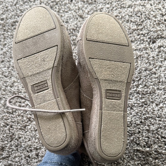 Toms Girls Tan Suede Ankle Boots - Picture 5 of 5